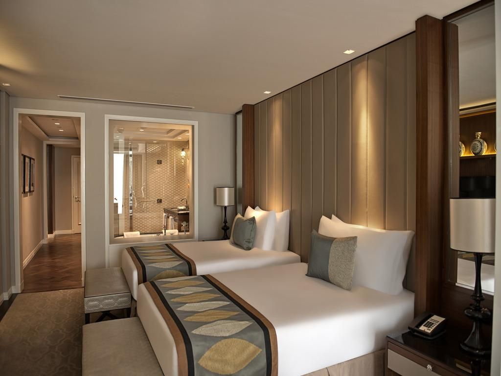Luxury Burj View Room Twin Bed