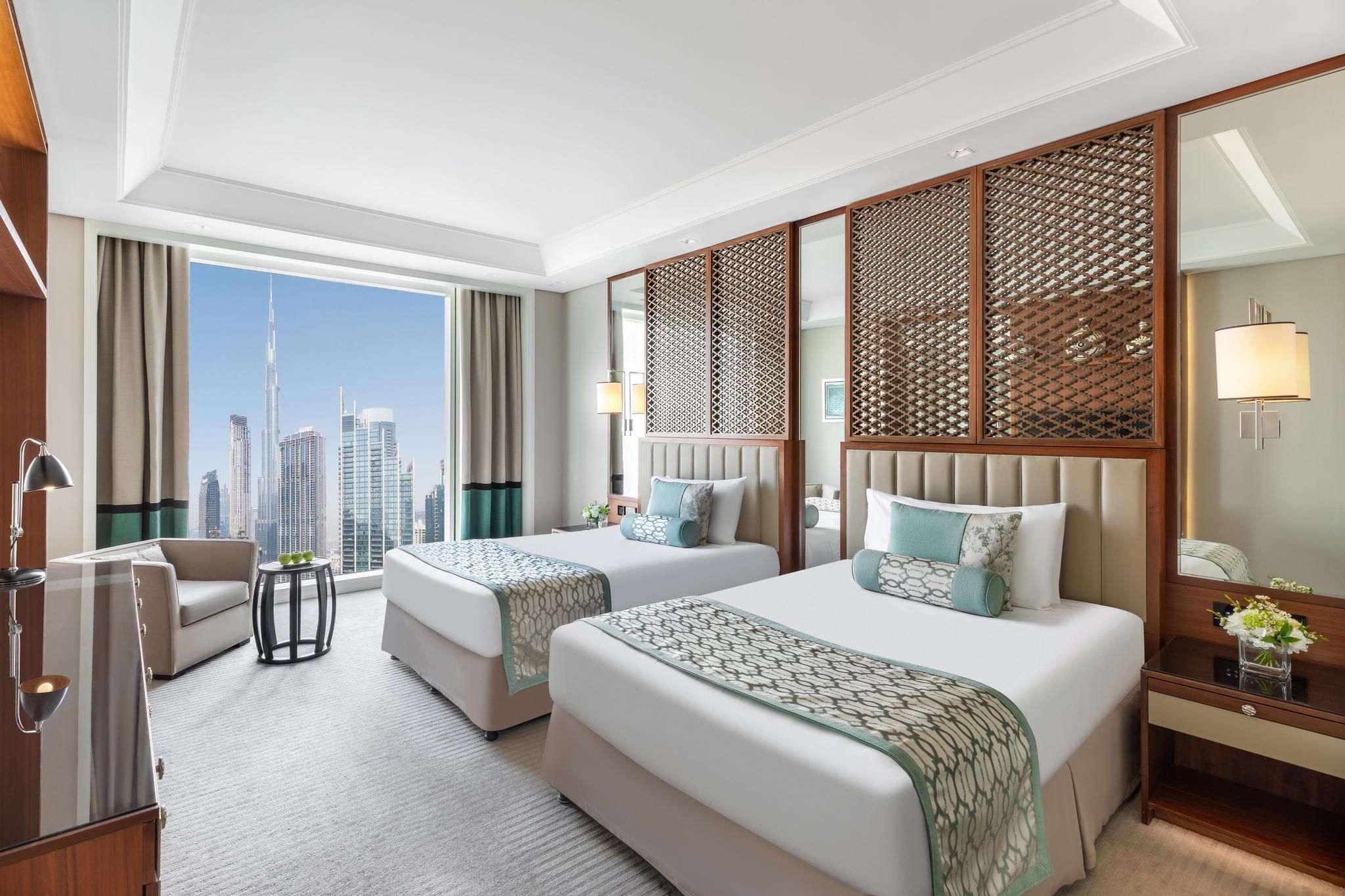 Luxury Burj View Room Twin Bed