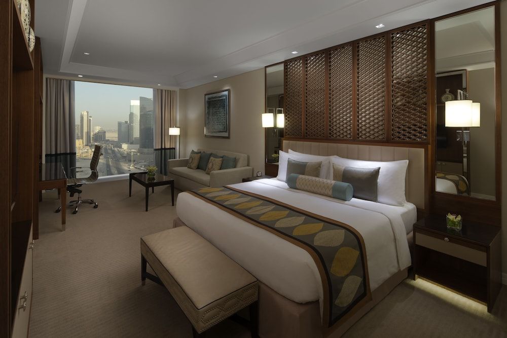 Luxury Family Room with King Bed and City View