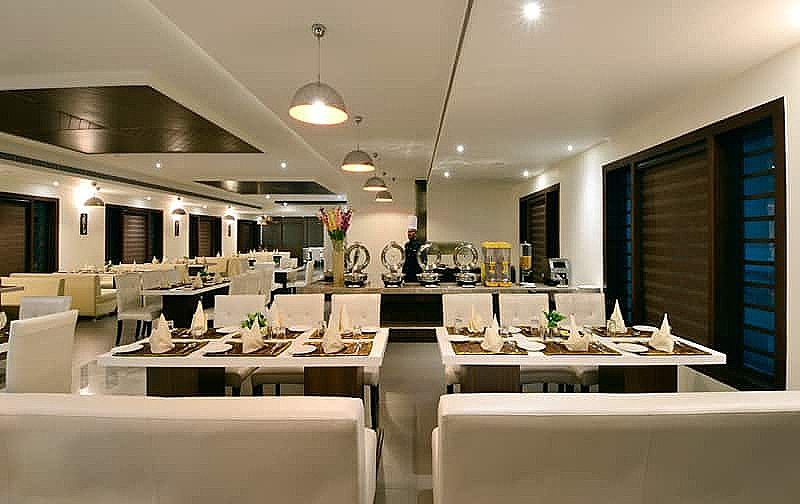 Food & Dining