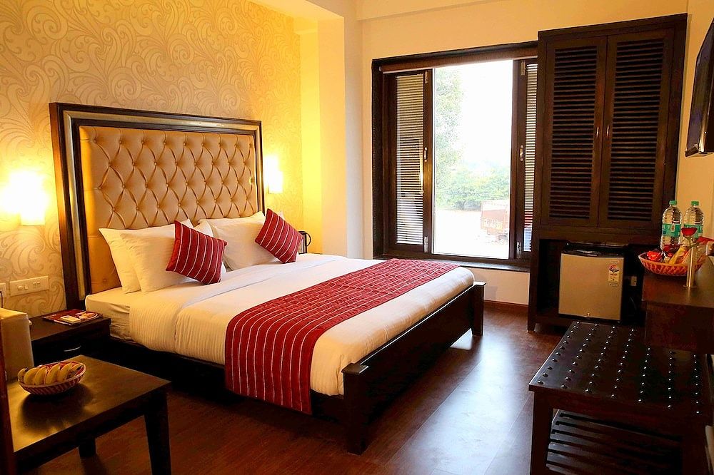 Classic Deluxe Room