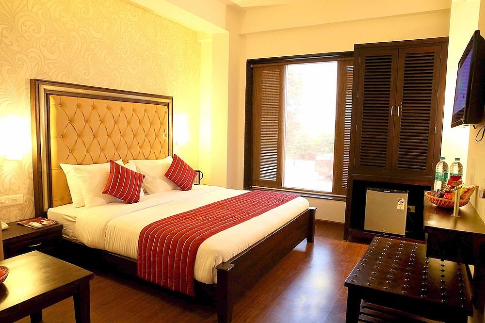 Hotel The Raj Vilas Deluxe Room 9