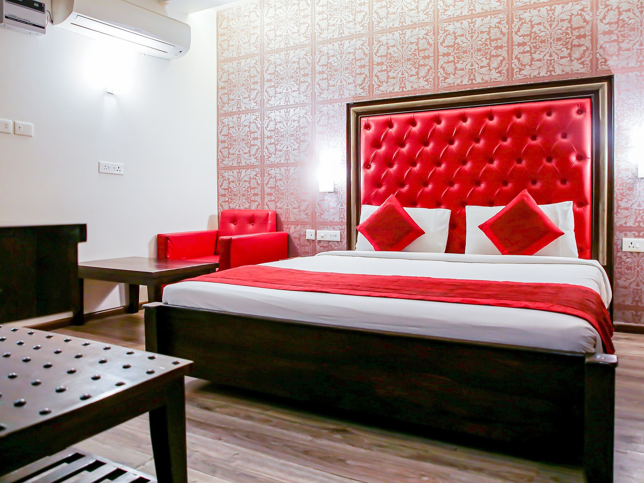 Hotel The Raj Vilas Deluxe Room 4