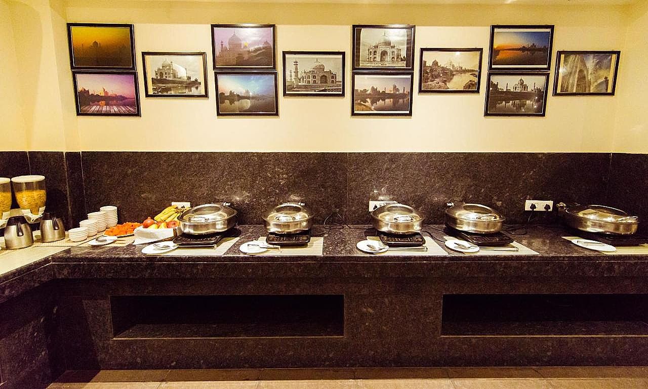 Food & Dining
