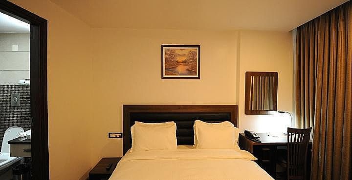Abode by Aliste Hotels Amritsar  Deluxe Room 4