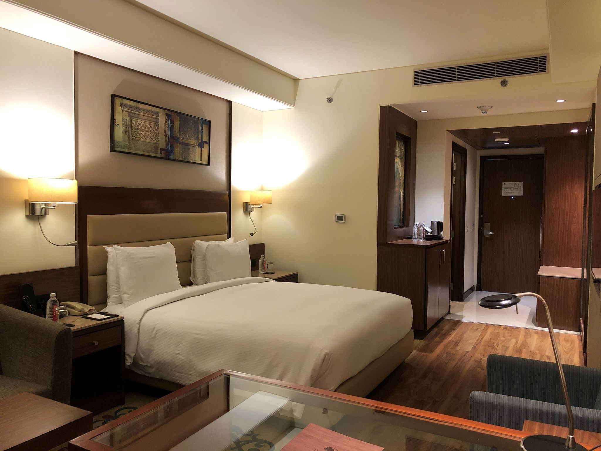 Room, 1 King Bed, Non Smoking (Guest)