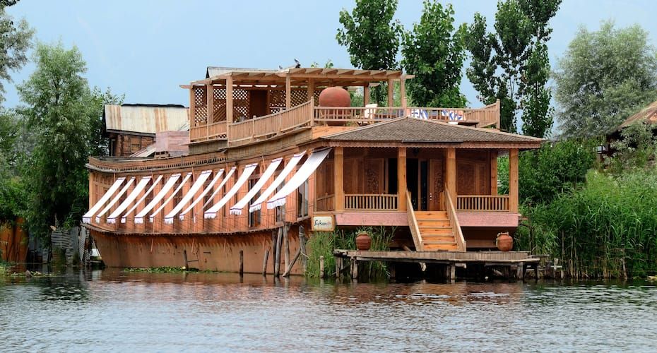 Sukoon Houseboat