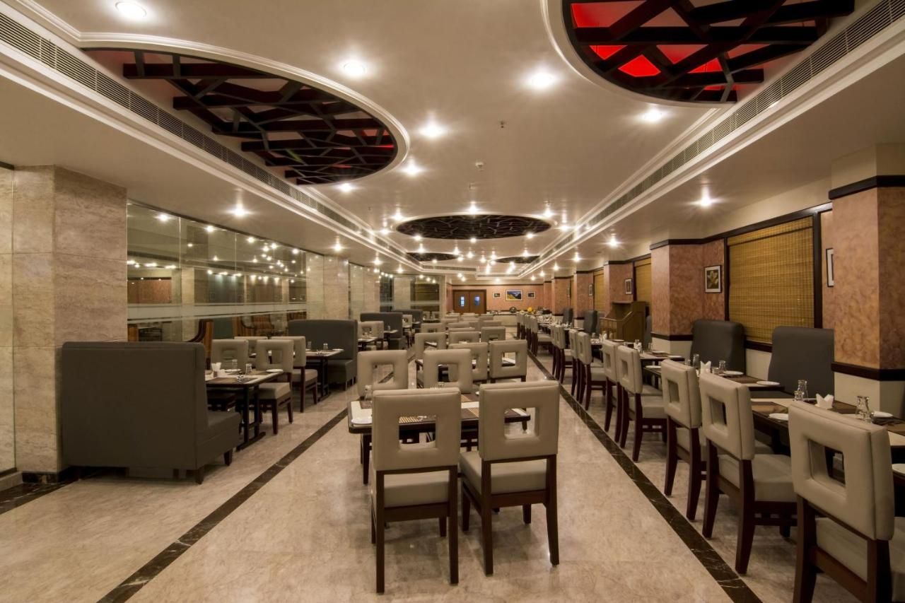 Food & Dining