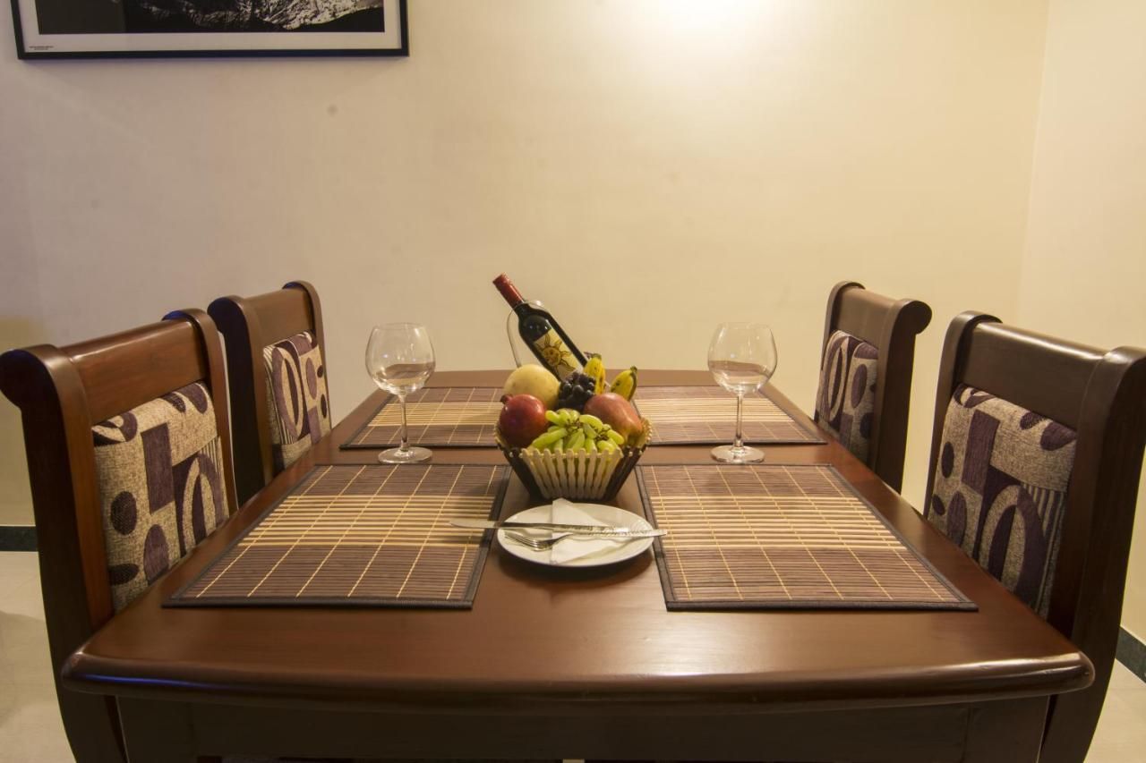Food & Dining