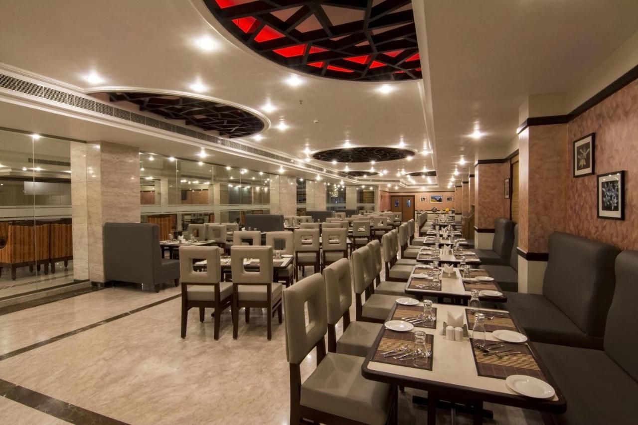 Food & Dining