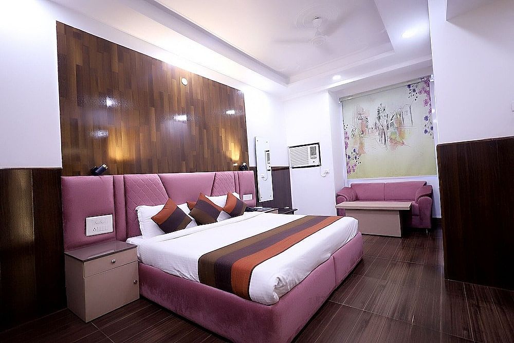 Hotel Krishna Sagar Deluxe Room 3