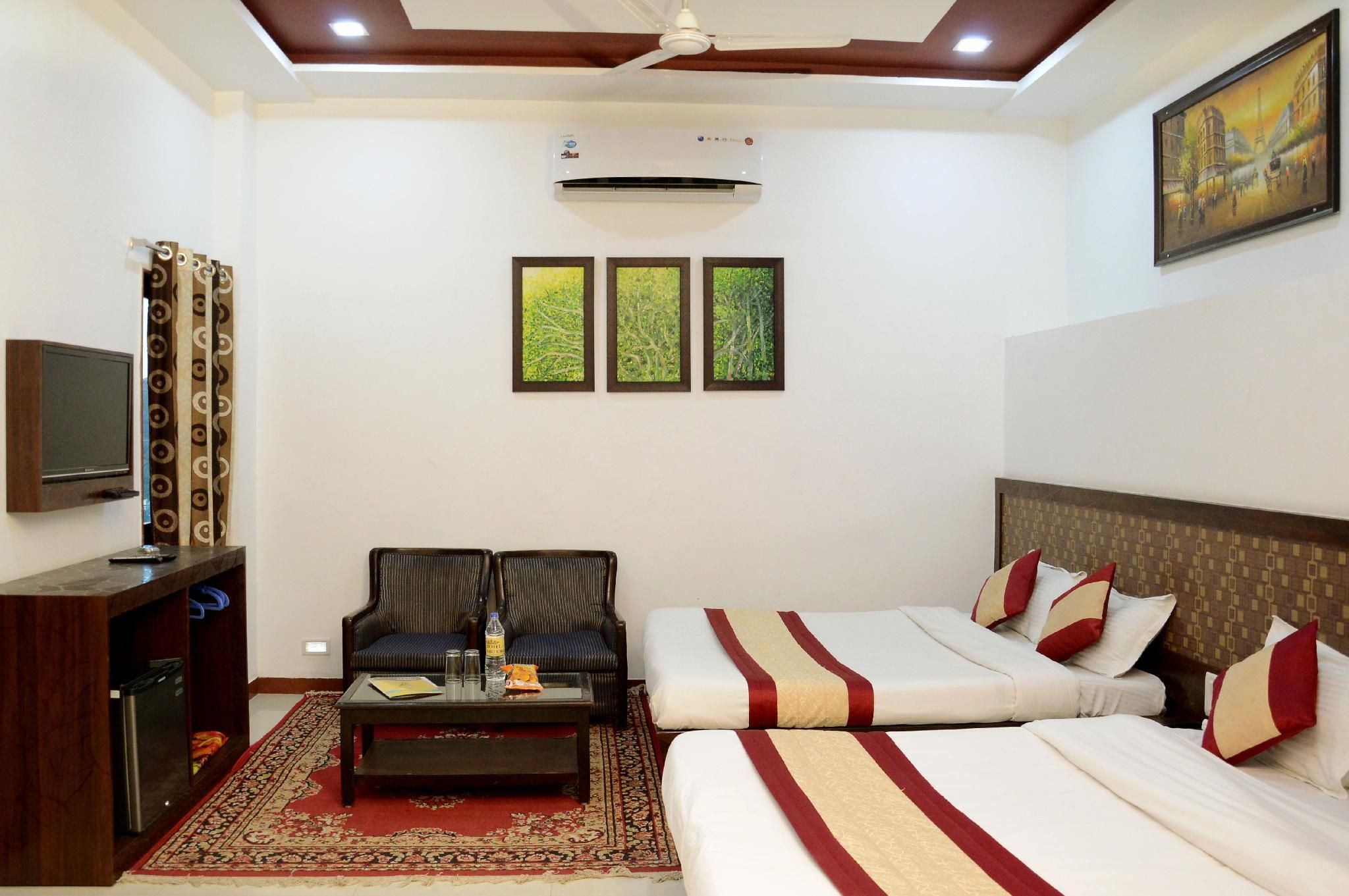 Family AC Six bed Room