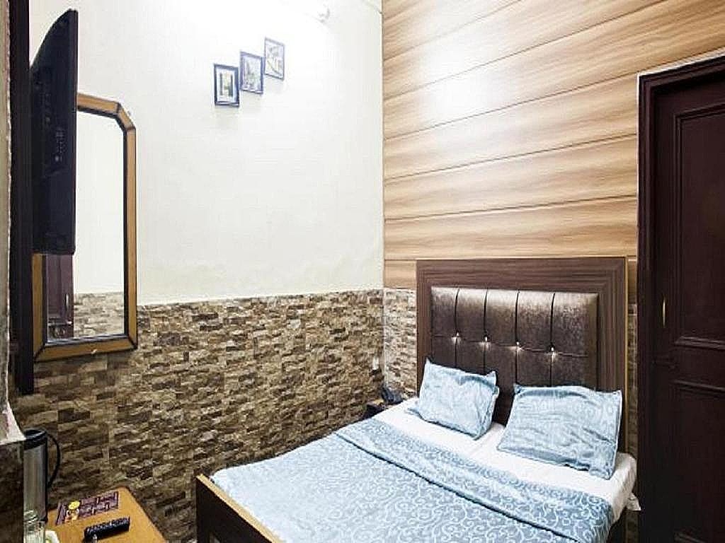 Deluxe Room for 2 People