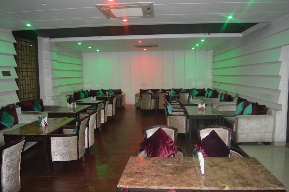 undefined Hotel Riya Palace 2