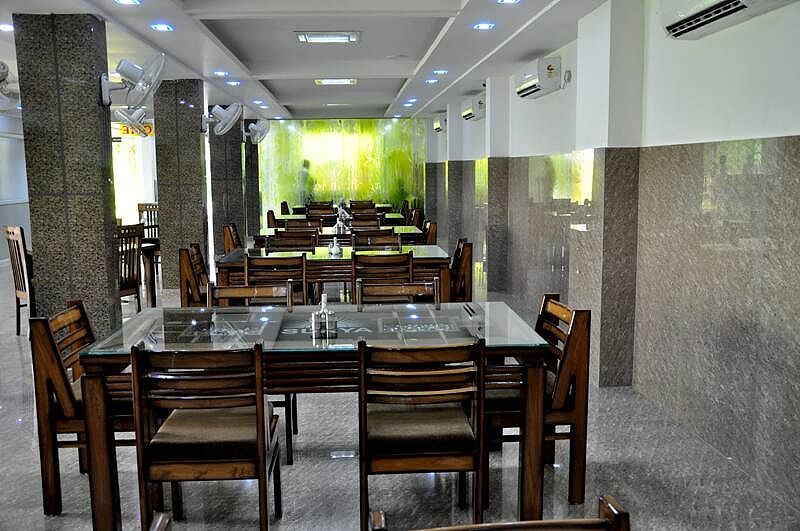 undefined Hotel Surya Continental 4