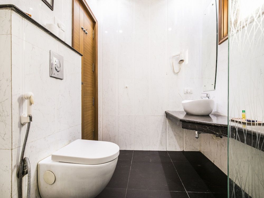 FabHotel GRD DLF Square Deluxe Room 7