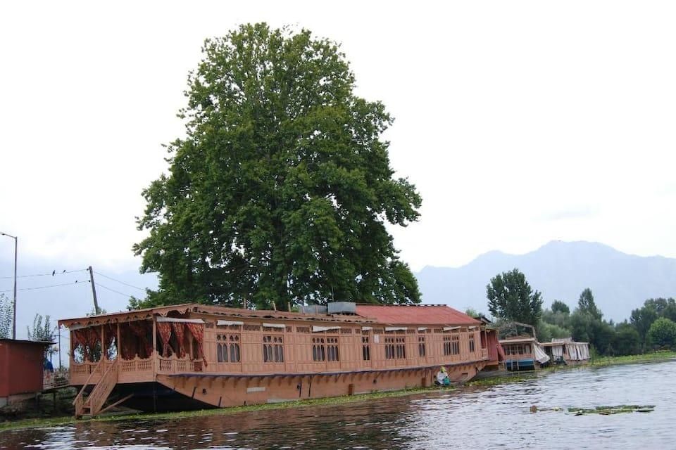 undefined Jeddah Houseboat