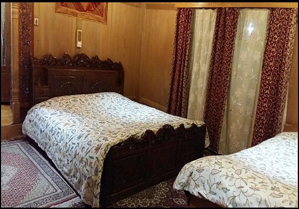 Lake View Deluxe Room -Room with Breakfast