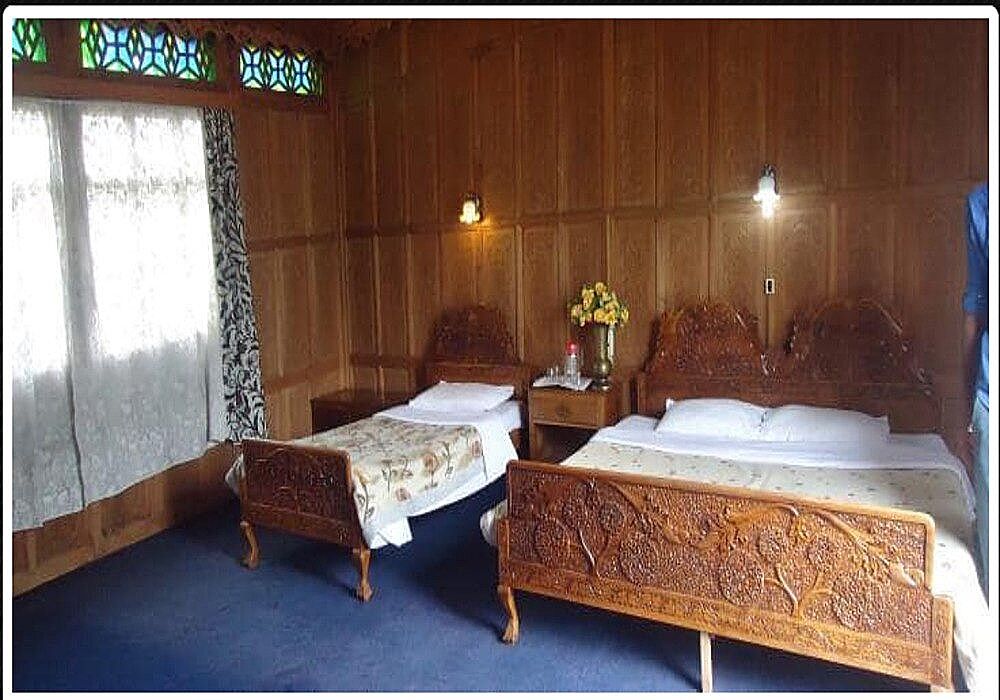 Lake View Deluxe Room -Room with Breakfast