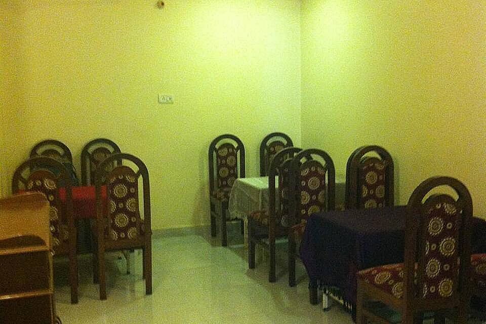 Food & Dining