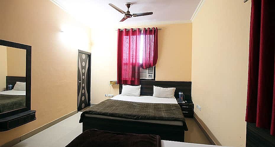 Hotel Mansarover  Standard Double Room 4