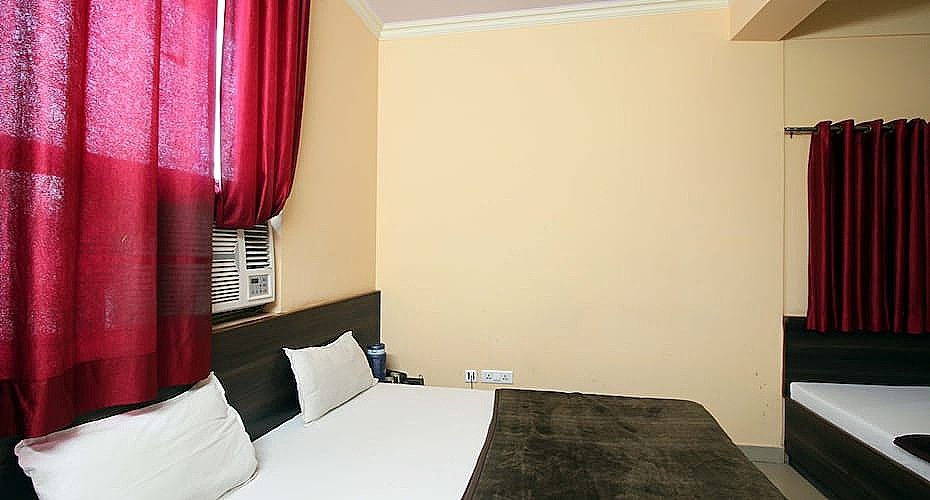 Hotel Mansarover  Standard Double Room