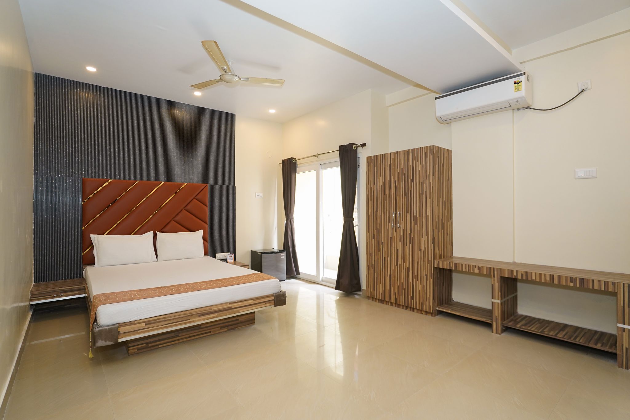 Deluxe AC Quadruple Room