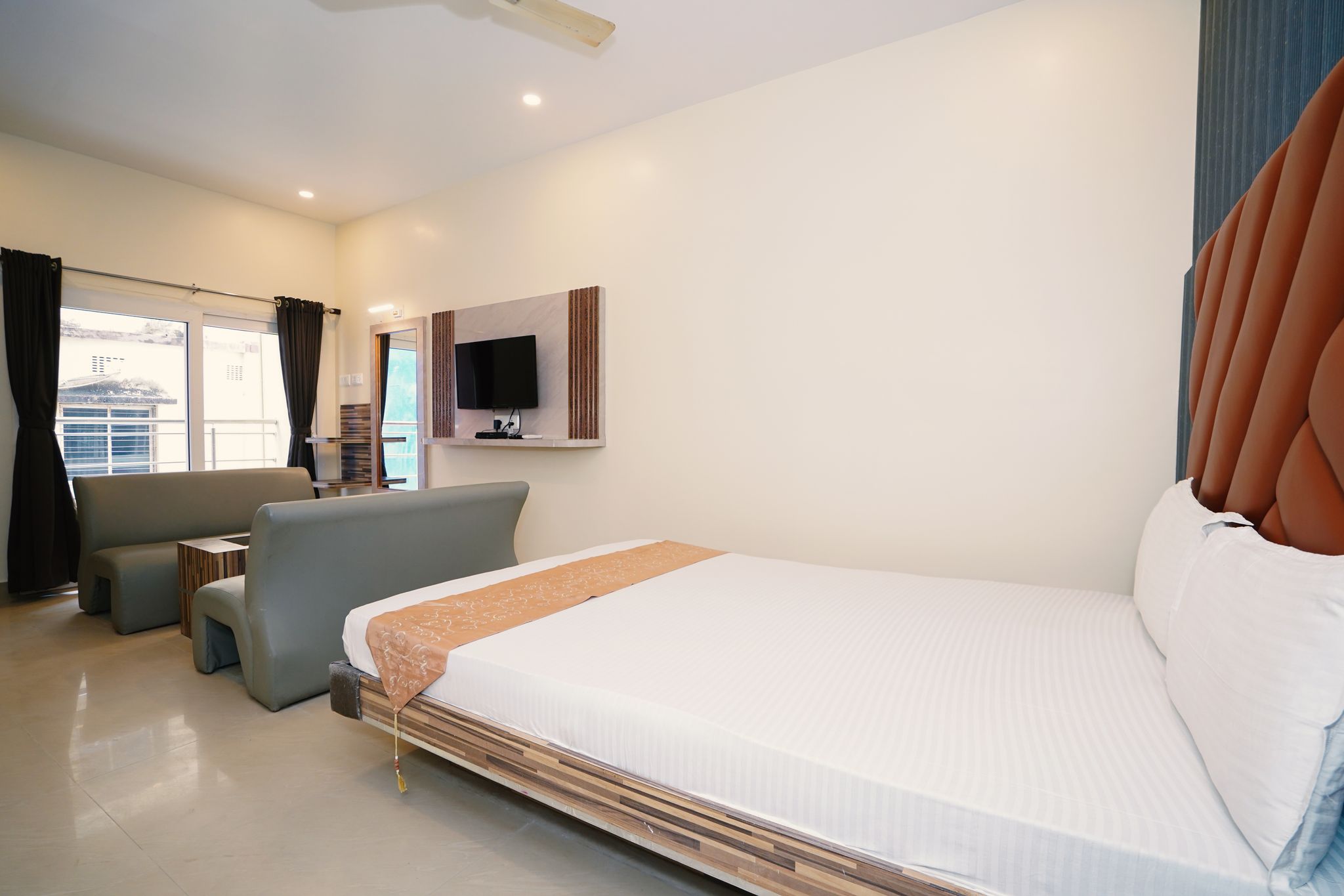 Deluxe AC Quadruple Room