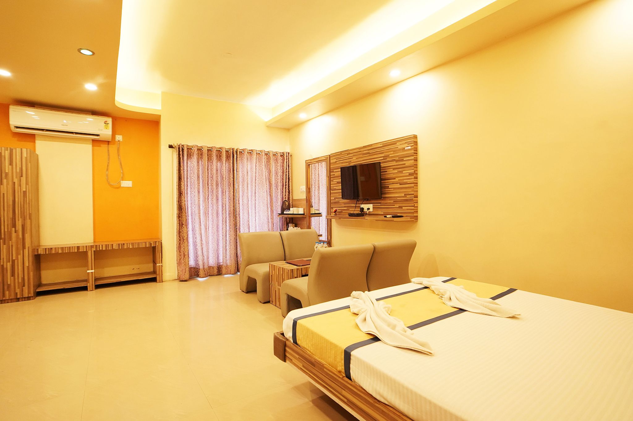 Deluxe AC Quadruple Room