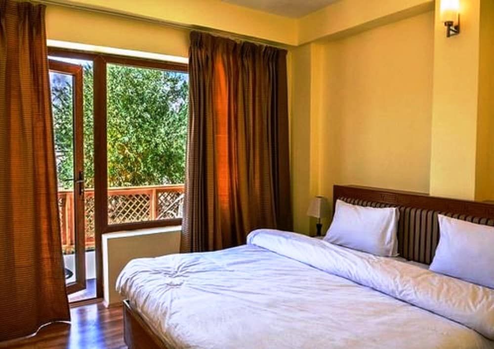 Himalayan Residency Ladakh Deluxe Double Room 40