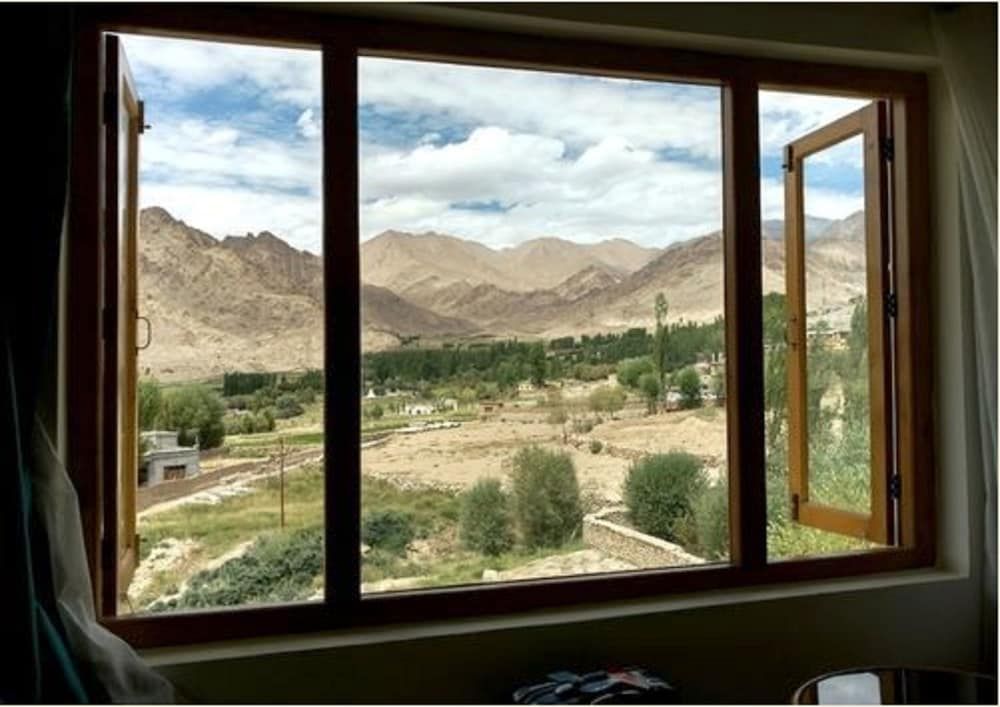 Himalayan Residency Ladakh Deluxe Double Room 34