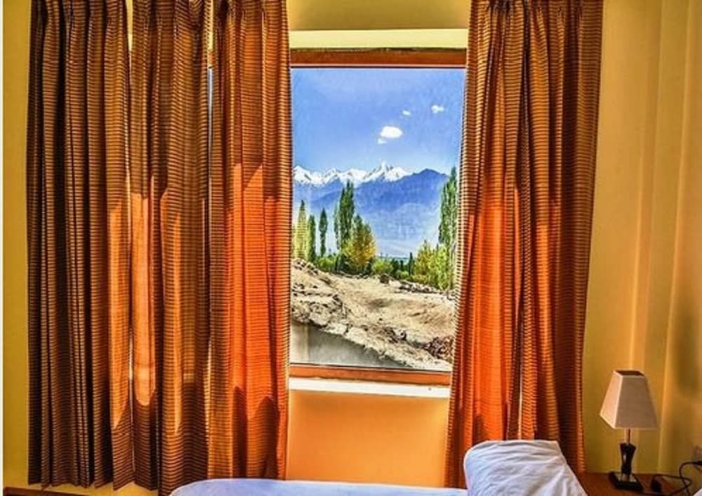 Himalayan Residency Ladakh Deluxe Double Room 37