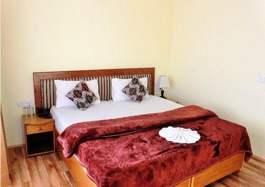 Himalayan Residency Ladakh Deluxe Double Room 4