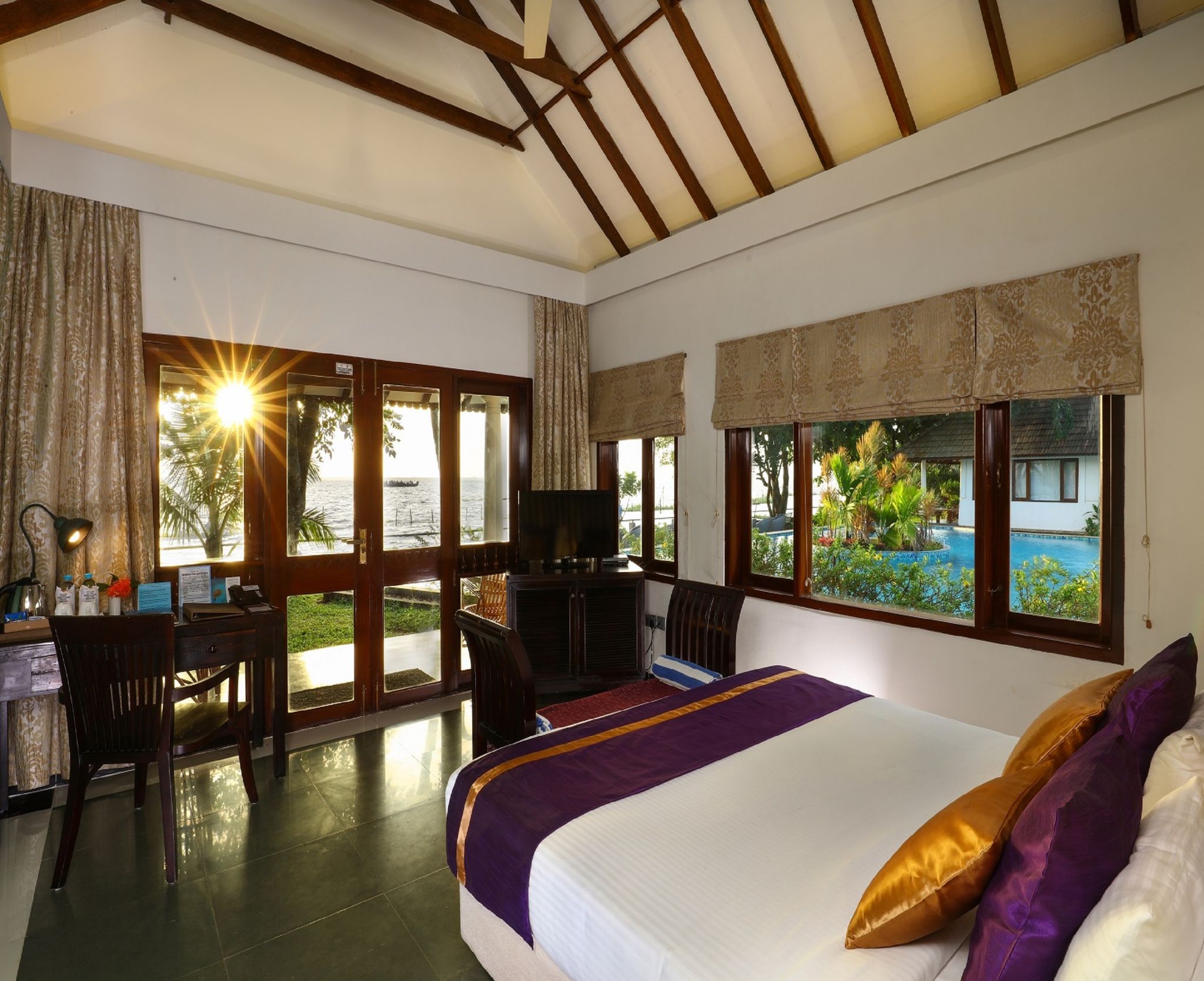 Villa, Lake View, Lakefront, Plunge Pool