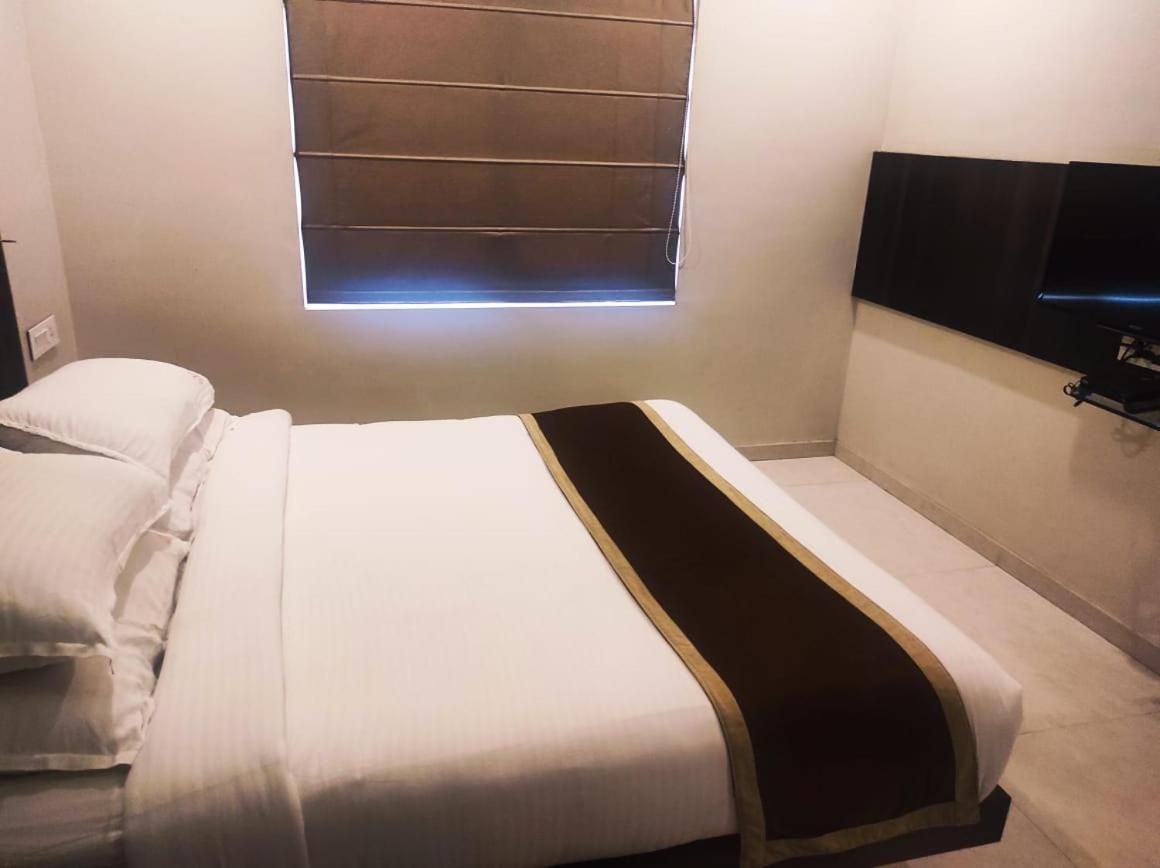 Hotel Rasika Deluxe Non AC Room 3