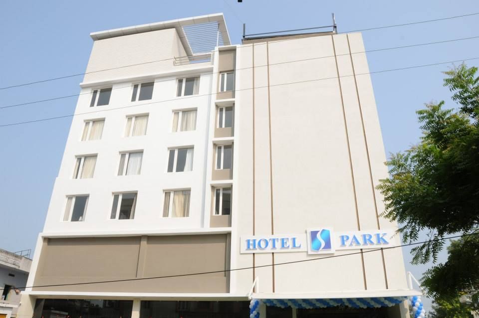 undefined Hotel S Park 6
