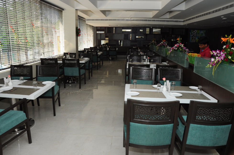 Food & Dining