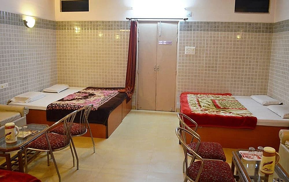 Raj Mahal Hotel Non AC Standard Room 6