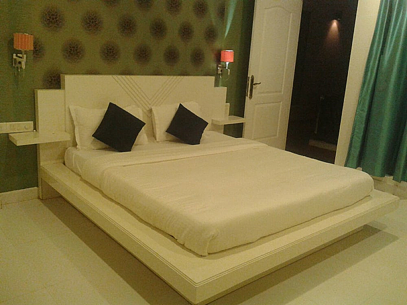 Paparazzi Resort Deluxe Non A/c Room 3