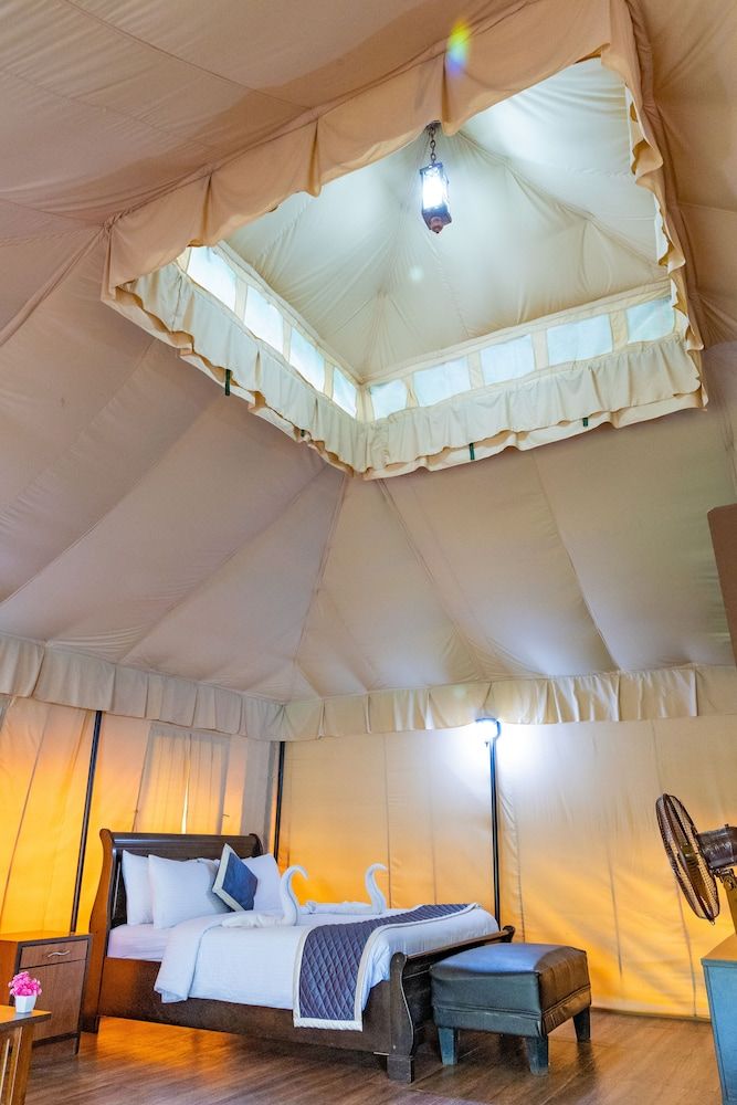 Three Hills Luxury Tent, Hill View 8