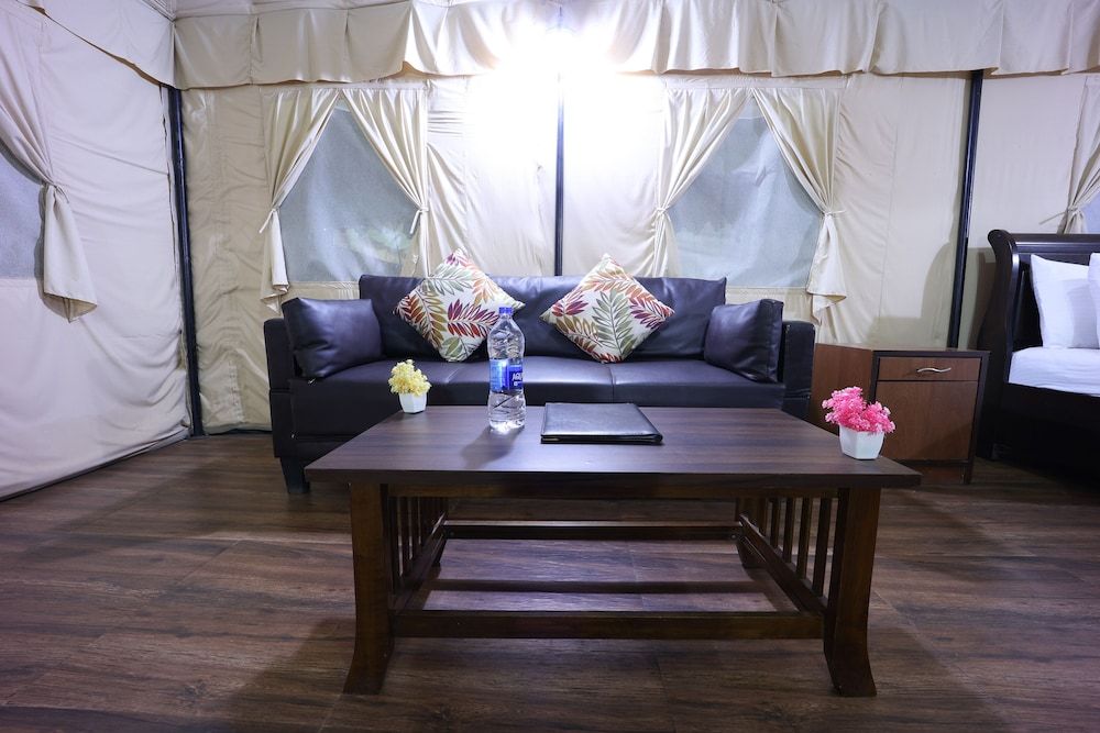 Three Hills Luxury Tent, Hill View 3