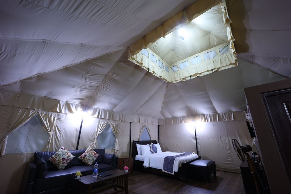 Three Hills Luxury Tent, Hill View 6