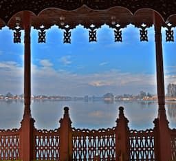 Golden Flower Heritage Houseboat Deluxe Double Room, 1 Bedroom, Lake View 17