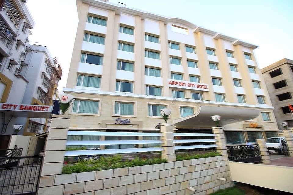 undefined Airport City Hotel 8