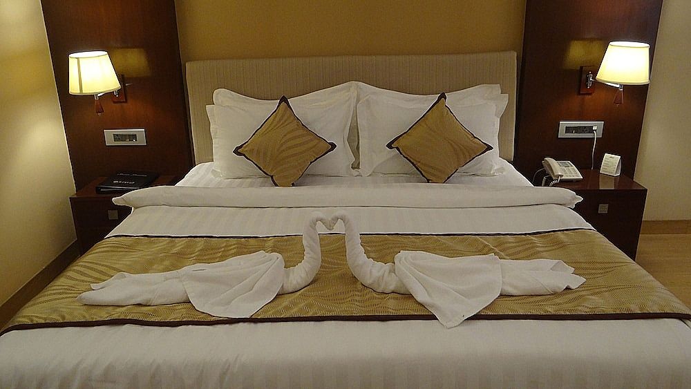 The Legend Hotel Premier Double Room, 1 Queen Bed, Non Smoking, City View 7