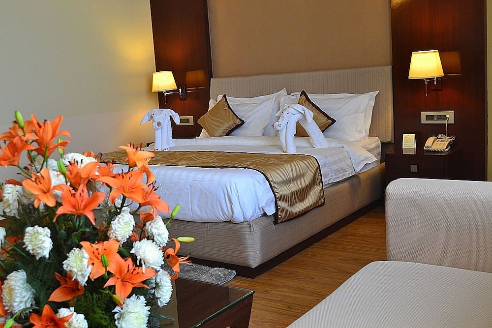 The Legend Hotel Premier Double Room, 1 Queen Bed, Non Smoking, City View 5