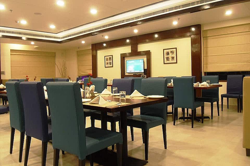 Food & Dining