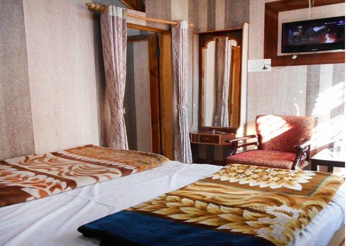 Deluxe Four Bed Room