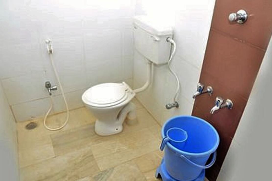 Arunaachalaa Inn 2 Bed Non AC 2