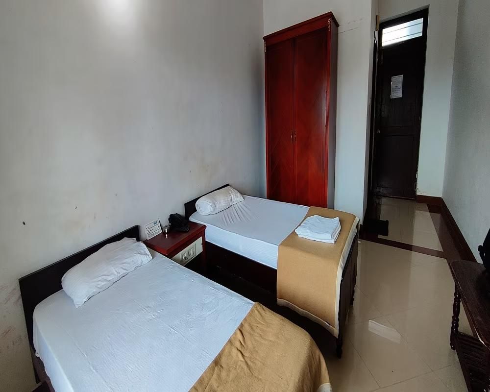 RNS Highway Hotel